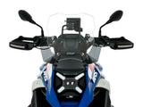 Transparant WRS Touring windscherm for BMW R1300GS motorcycle, providing wind protection during rides.
