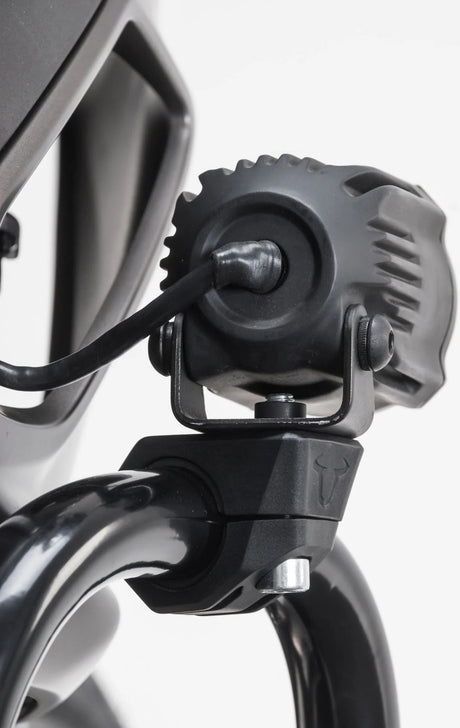 SW-Motech crashbar light mount kit for 22-28mm crashbars, durable bevestigingsmaterialen for motorcycle lighting installation.