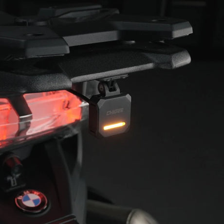 Chigee SR-1 radar system with dodehoekdetectie (blind spot detection) feature, shown in a sleek, modern design.