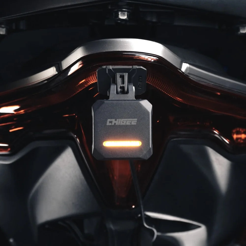 Chigee SR-1 radar system for blind spot detection, showing device mounted inside a vehicle dashboard.