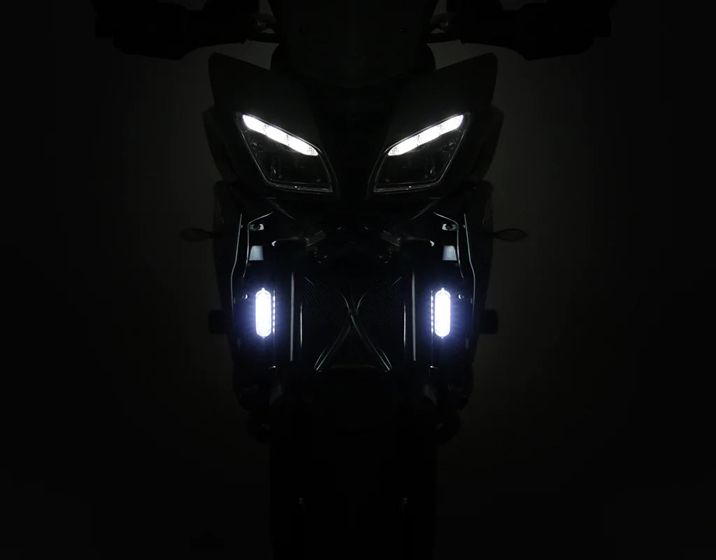 Dagrijverlichting Kit met offset mount - Wit of Oranje - ApexMoto