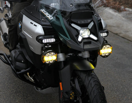 Denali D7 Pro bundel op de BMW R1300GS