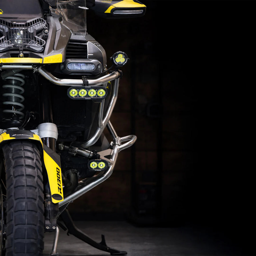 Exposure EX4 Rijverlichting with multiple LED lights mounted on a bike handlebar for enhanced visibility and safety.