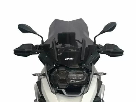 WRS standard windscherm for BMW R1200 GS, R1250GS, and Adventure models, providing wind protection for motorcycle riders.