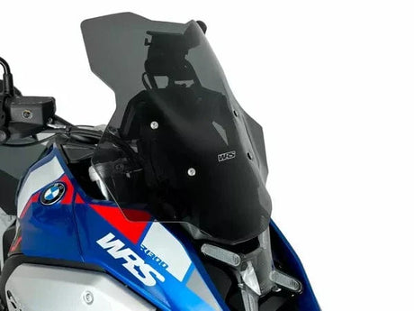 WRS Touring Plus windscherm for BMW R1300GS GSA, transparent or smoked, mounted on motorcycle with clear view of the screen