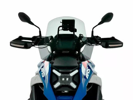 WRS standaard windscherm with dark smoked finish for Radar R1300 GS and Adventure motorcycles, providing wind protection.