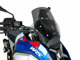 WRS standaard windscherm in dark smoked tint for Radar R1300 GS and Adventure motorcycles, mounted on bike.