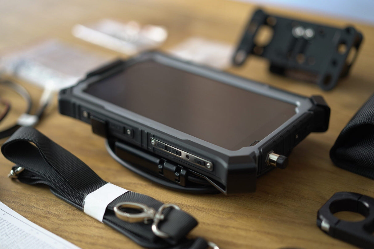 Carpe Iter Carpe Iter Ci V4c 2600 Nits Offroad Rugged Tablet 56735572066646.jpg