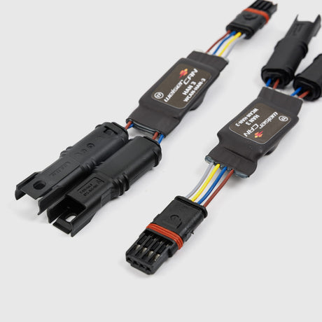 Weiser OEM BMW splitter Kabelboom for directional indicators, showing a detailed view of the wiring harness and connector.