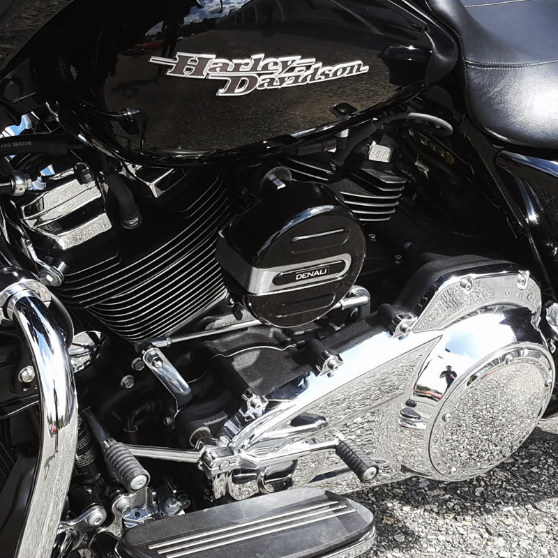 Denali CANsmart Controller met SoundBomb claxon op Harley-Davidson