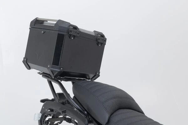 SW-Motech Trax Adventure kofferset for BMW R1300GS motorcycle, featuring durable hard cases with secure latches and black finish.