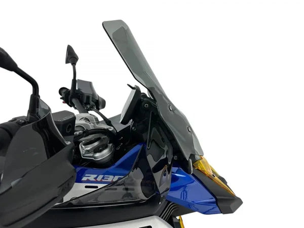 WRS Caponord Plus windscherm with radar for BMW R1300GS Adventure motorcycle, showing the clear, aerodynamic windshield on the bike.