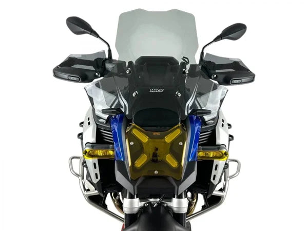 WRS Caponord Plus windscherm with radar for BMW R1300GS Adventure motorcycle, shown installed on bike.