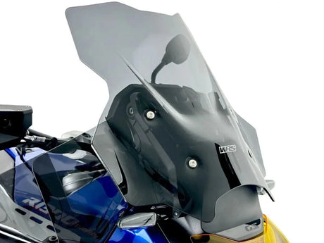 WRS Touring Plus windscherm with radar for BMW R1300GS Adventure motorcycle, mounted on the bike's front.